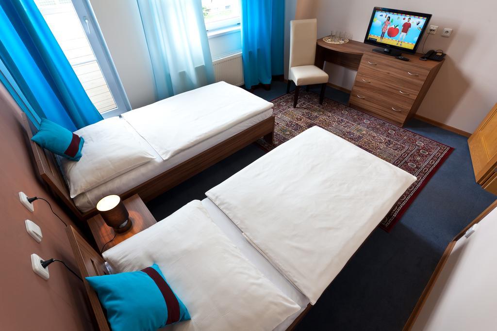 Sareza Hotel Ostrava Ngoại thất bức ảnh