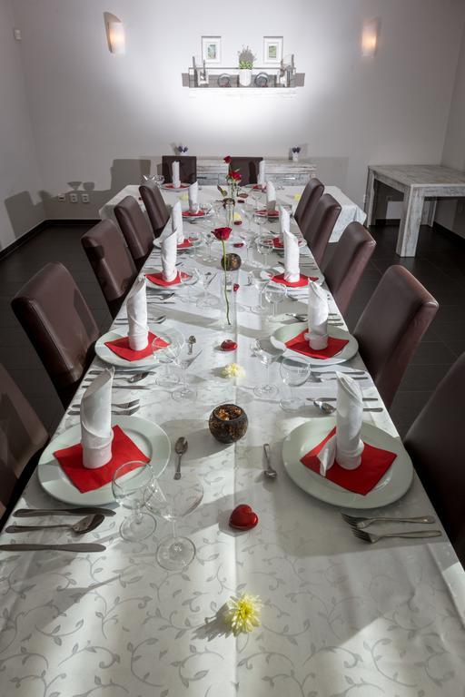 Sareza Hotel Ostrava Ngoại thất bức ảnh